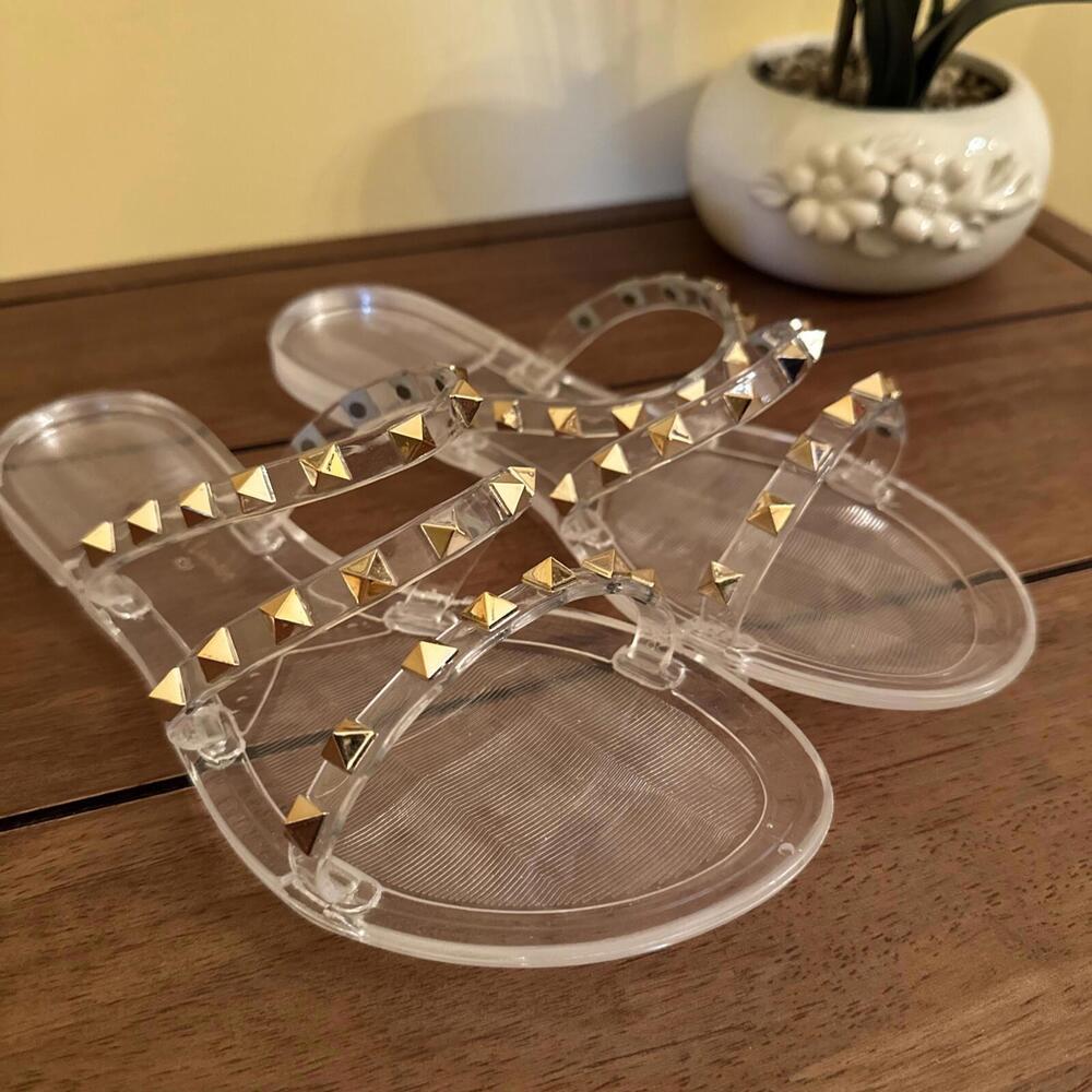 Wild Diva Lounge Sandals Woman’s Size 6 Clear Joanie-211 PVC Jelly Slides